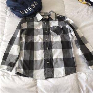 ⭐️ NWOT Urban pipeline Boys Button down shirt.
